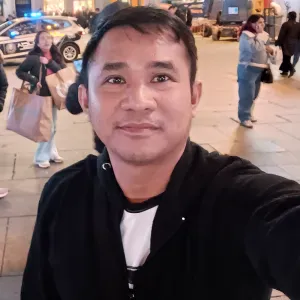 I am applying for position as babysitter in Madrid