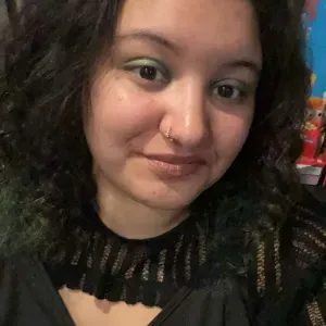 Baby-sitter fiable et dévouée. 