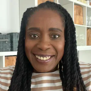 Garde d'enfants à domicile expérimentée à Paris 