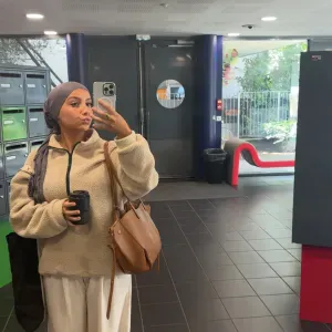 Baby-sitter Montessori expérimentée a Paris 