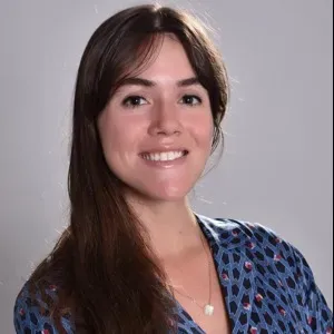Étudiante franco-américaine disponible pour babysitting