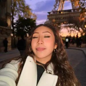 Garde d'enfants responsable disponible