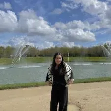 Baby sitter ayant toujours le sourire !