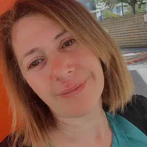 Motivé , à l'écoute , douce