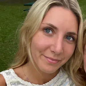 Fun, reliable babysitter with English & Portuguese!