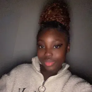 Baby-sitter à Neuilly sur Marne disponible immédiatement 