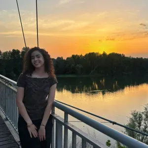 Baby-sitter sérieuse et motivée, habituée aux enfants