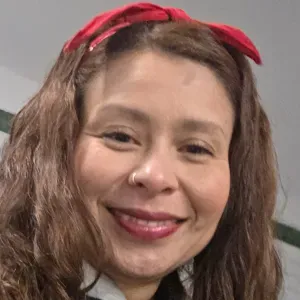 Je cherche travaille comme Nounou 