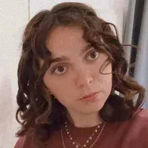 Baby-sitter attentionnée – aide aux devoirs et activités !