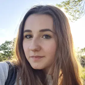 Etudiante Nantes Sud disponible pour du ménage cette été 