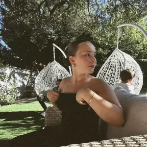 PROCURA UMA BABYSITTER? ENCONTRE ME AQUI