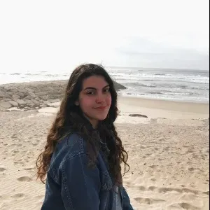 Sou baby-sitter na Figueira da Foz e arredores.