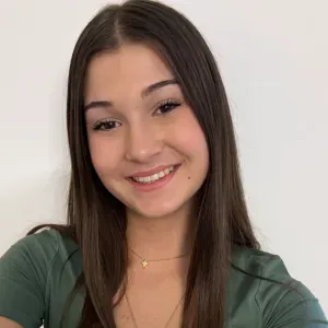 🍼 Baby-sitter sérieuse et attentionnée