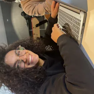 Baby sitter occasionnelle à courtenay 