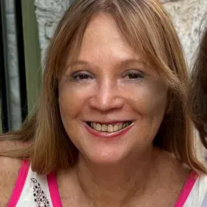 Disponible pour être dame de compagnie 