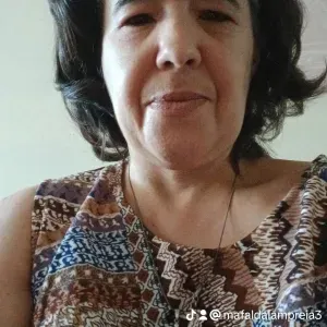 Empregada doméstica cozinheira e lavandaria