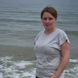 Femme du menage en Ukraine. Je suis motive et seriuse.