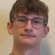 Étudiant en droit proposant des cours d'Histoire