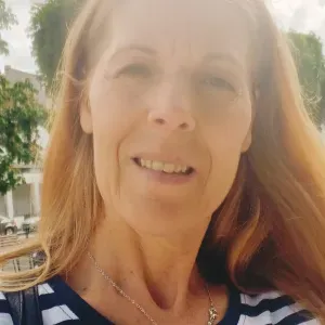 Empregada de limpeza com viatura própria 