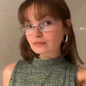 Disponible pour s'occuper de vos loulous sur Nimes !