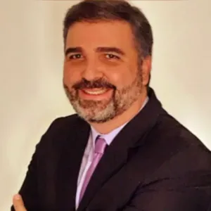 Procuro cuidador de caes durante viagem