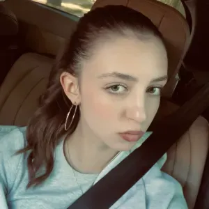 Jonge en gemotiveerde hondenuitlater in Antwerpen