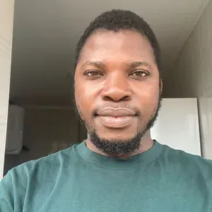 Compassionate Caregiver in Porto