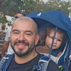 Recherche une nounou pour le matin tot pour mes 2 enfants.