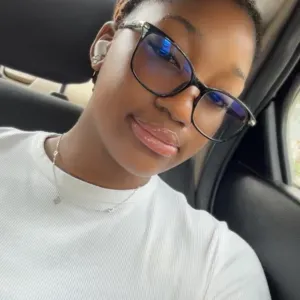 Garde d'enfants sérieuse et attentionnée à Paris