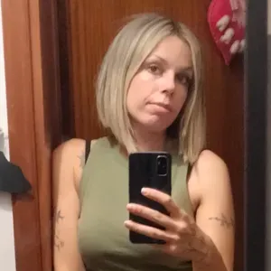 addetta alle pulizie, custode, aiuto con la spesa....