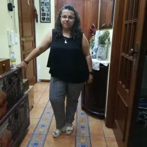 Reinigungskraft mit Liebe zum Detail 