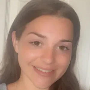 Experienced babysitter in the High Peak looking for a job