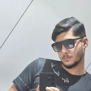 مدير خدمة النظافة لا اعلم ماذا 