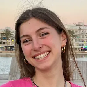Baby-sitter dynamique basée sur Toulouse et ses environs ! 