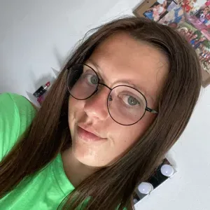 Baby sitter expérimenté a meze 