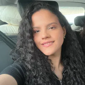 Babysitter com experiência em Marinha Grande 