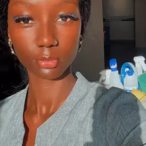 Empregada de andar nos hotéis 