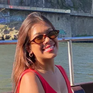 Babysitter em Guimarães com formação