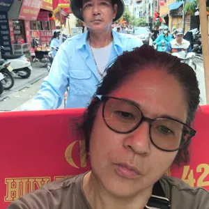 je suis maman et grand mère. ayant de l expérience. 