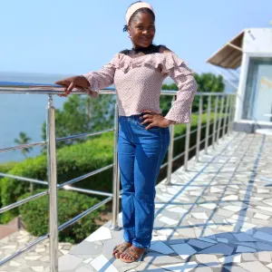 Babysitter com 5 anos de esleriencia em Moçambique 