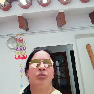 Hola persona de buen caracter y trabajadora