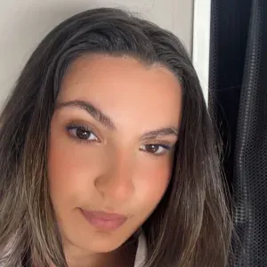 Soutien scolaire avec douceur et pédagogie par étudiante