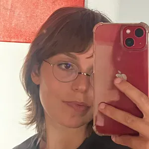 Pet sitter Portuguese and fluent in English 