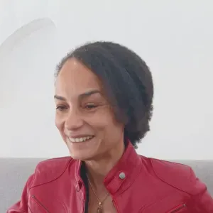 Procura empregada doméstica