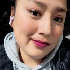 Cuidadora compasiva dedicada amable