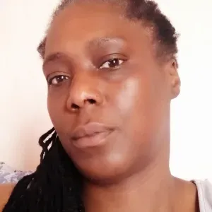 Femme de ménage soigneuse Limoges