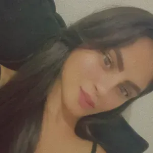 Yo trabajo en limpieza.  Y una plancha de ropa 