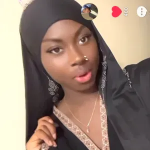 Baby-sitter sérieuse pour soirées / week-ends