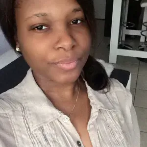 Disponible pour des heures de ménage