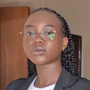 Femme de ménage sérieuse à Paris 